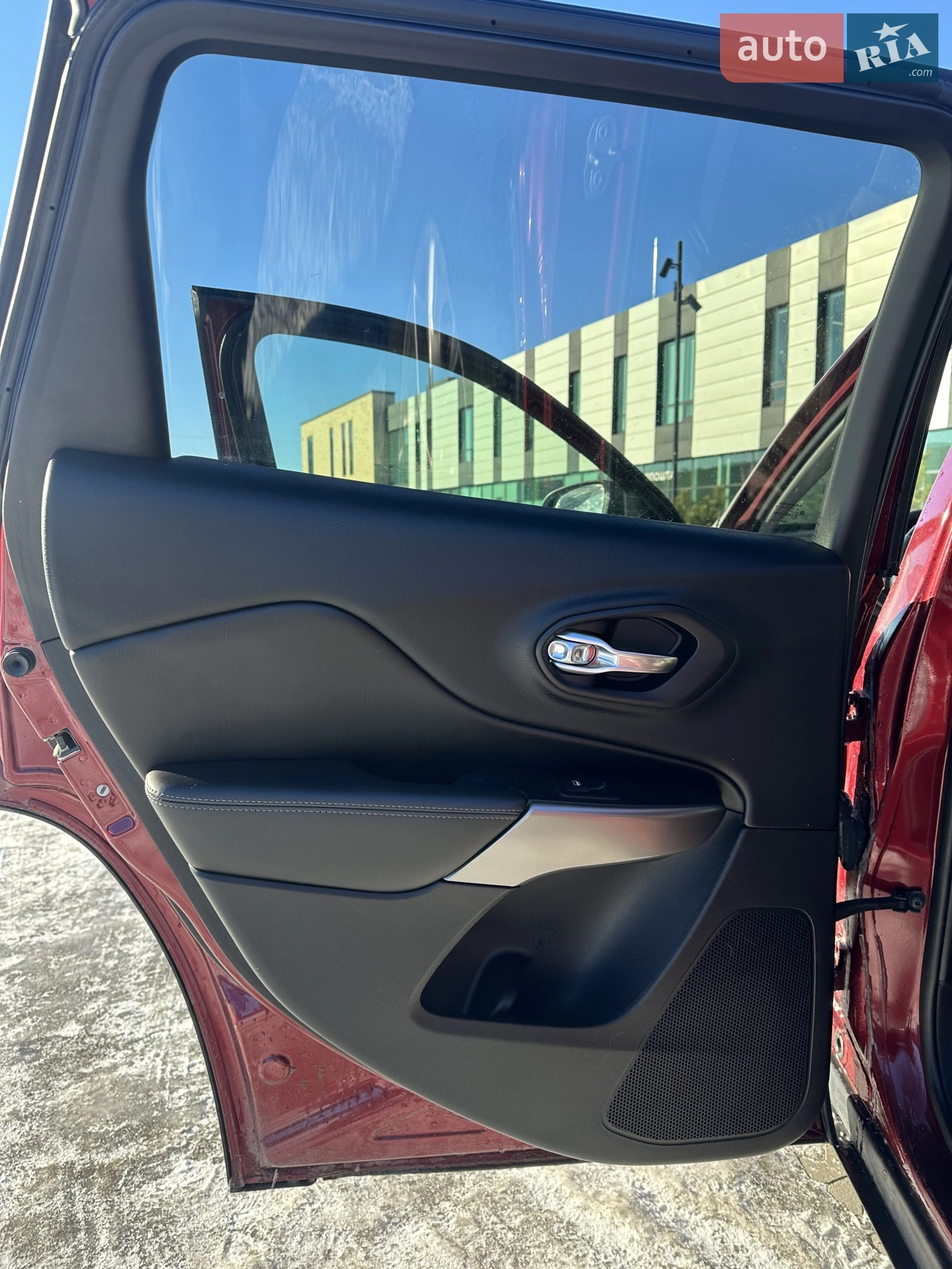 2018 Jeep Cherokee - мініатюра 29