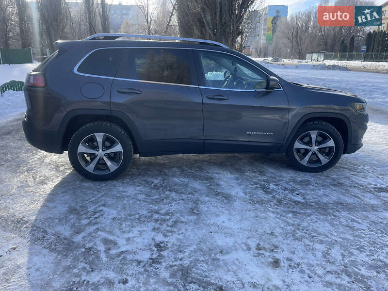 Внедорожник / Кроссовер Jeep Cherokee 2019 в Нежине