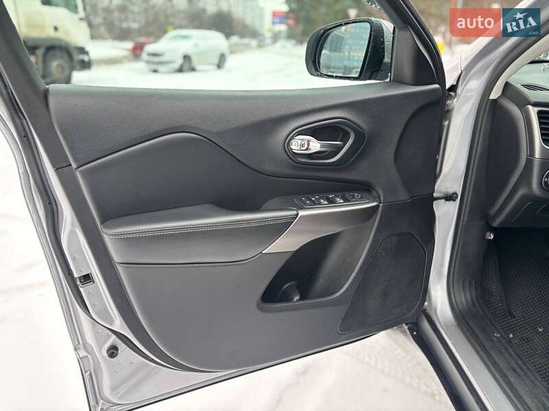 Внедорожник / Кроссовер Jeep Cherokee 2018 в Виннице