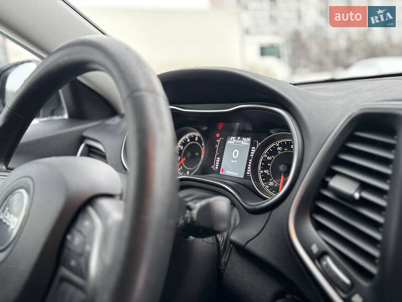 Внедорожник / Кроссовер Jeep Cherokee 2018 в Виннице