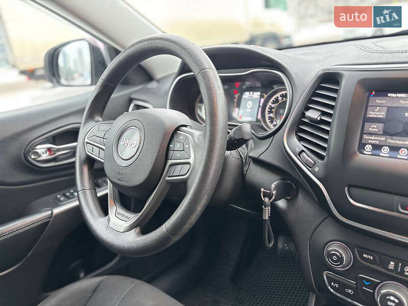 Внедорожник / Кроссовер Jeep Cherokee 2018 в Виннице