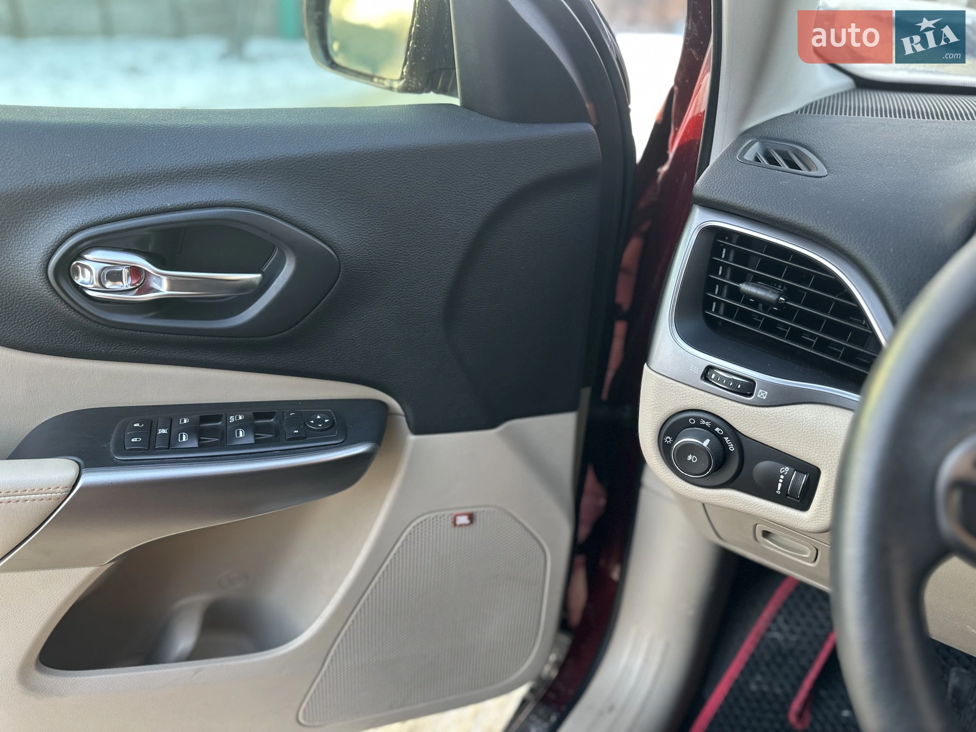 2018 Jeep Cherokee - мініатюра 17