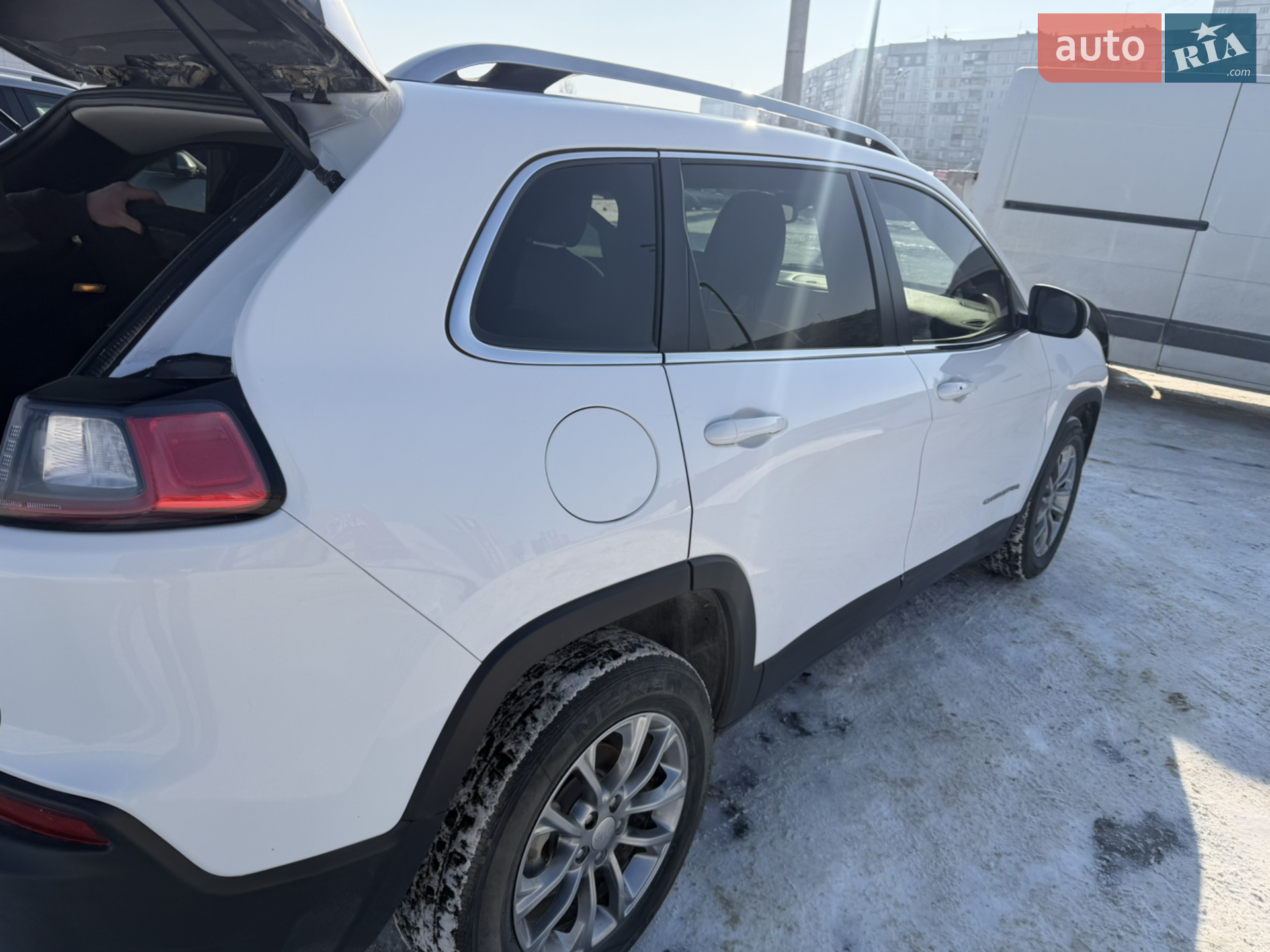 2020 Jeep Cherokee - мініатюра 4