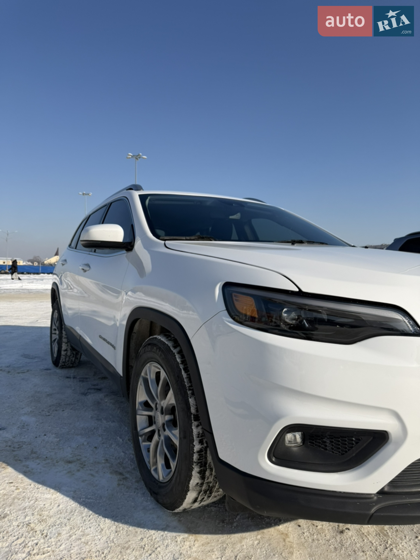 2020 Jeep Cherokee - фото 1