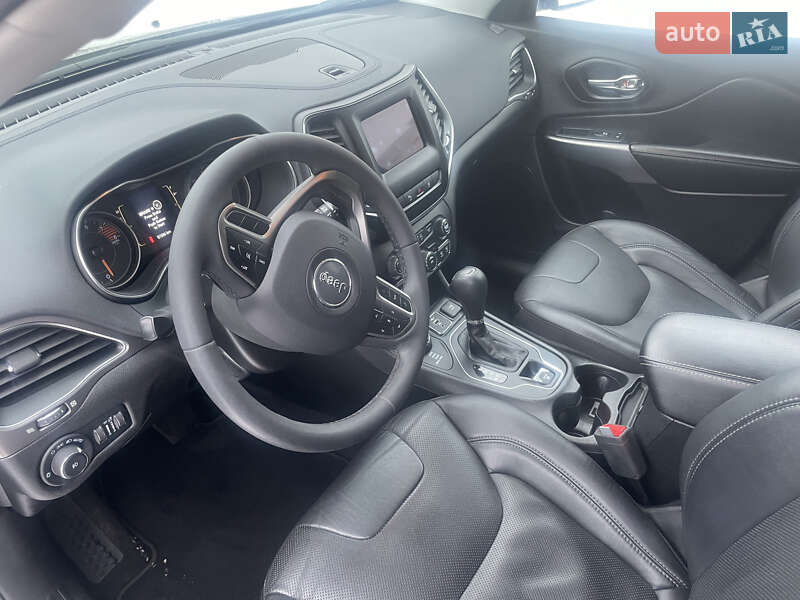 Внедорожник / Кроссовер Jeep Cherokee 2021 в Чернигове