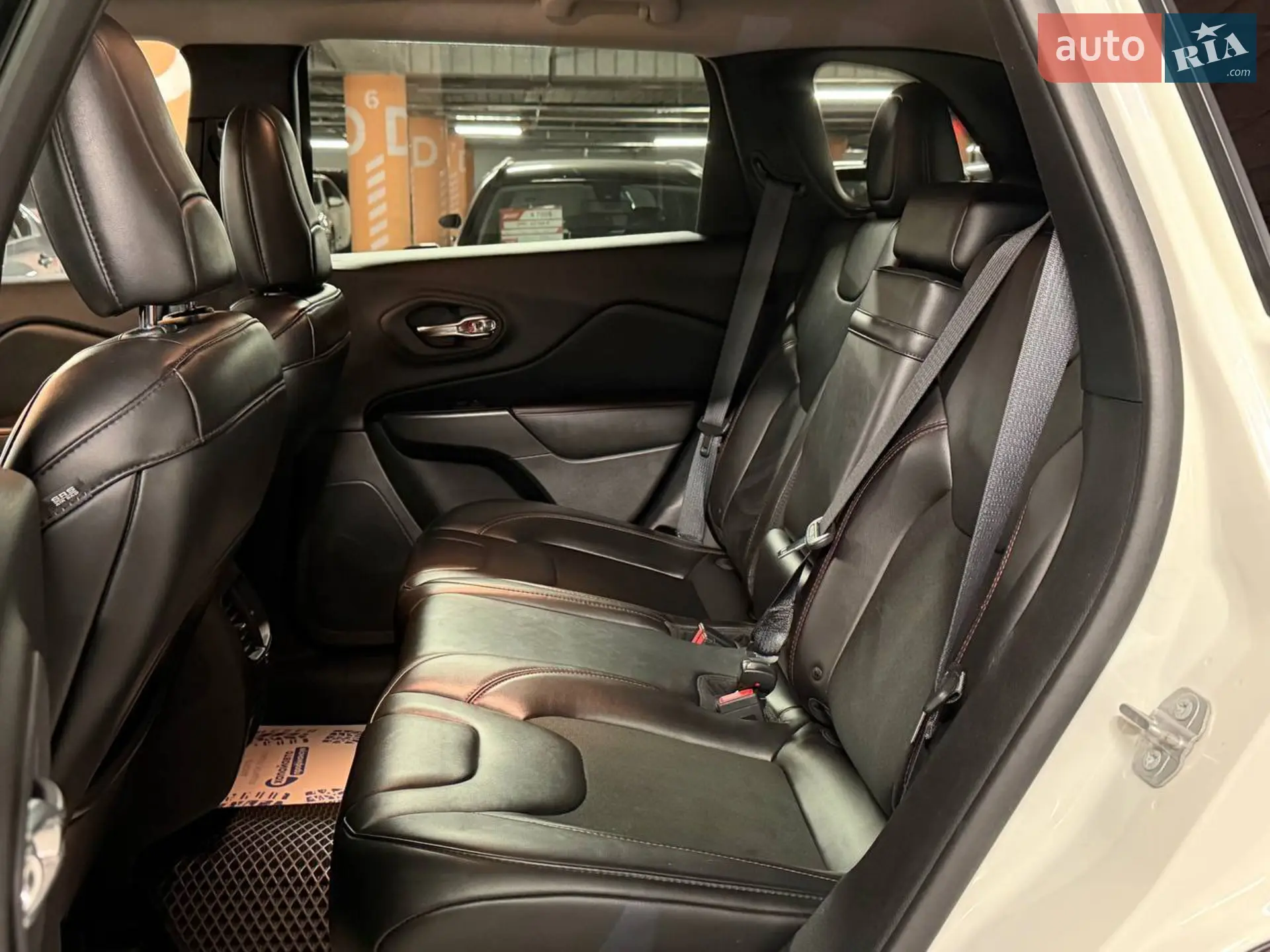 2018 Jeep Cherokee - мініатюра 19