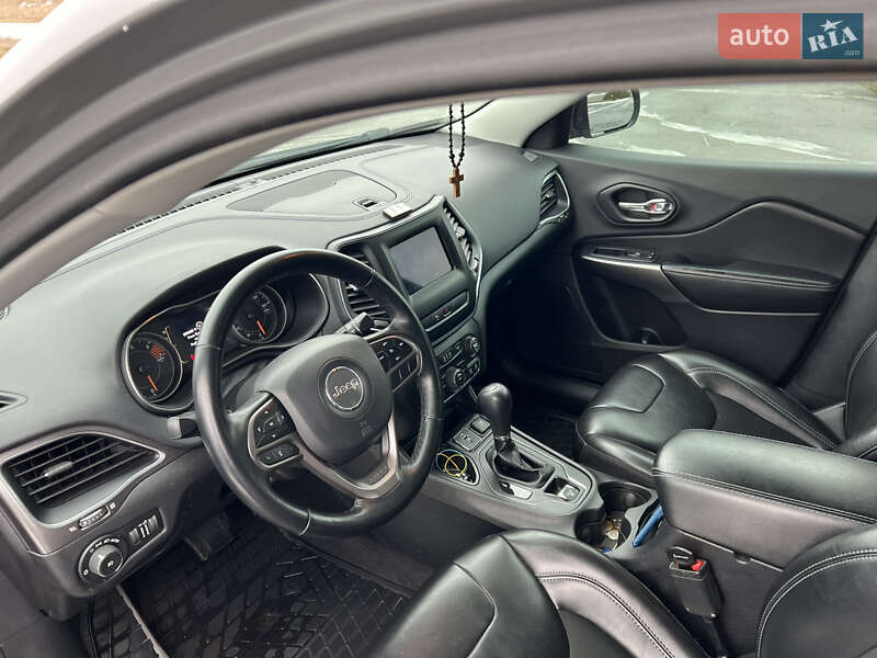 Внедорожник / Кроссовер Jeep Cherokee 2019 в Днепре фото 11 Внедорожник / Кроссовер Jeep Cherokee 2019 в Днепре