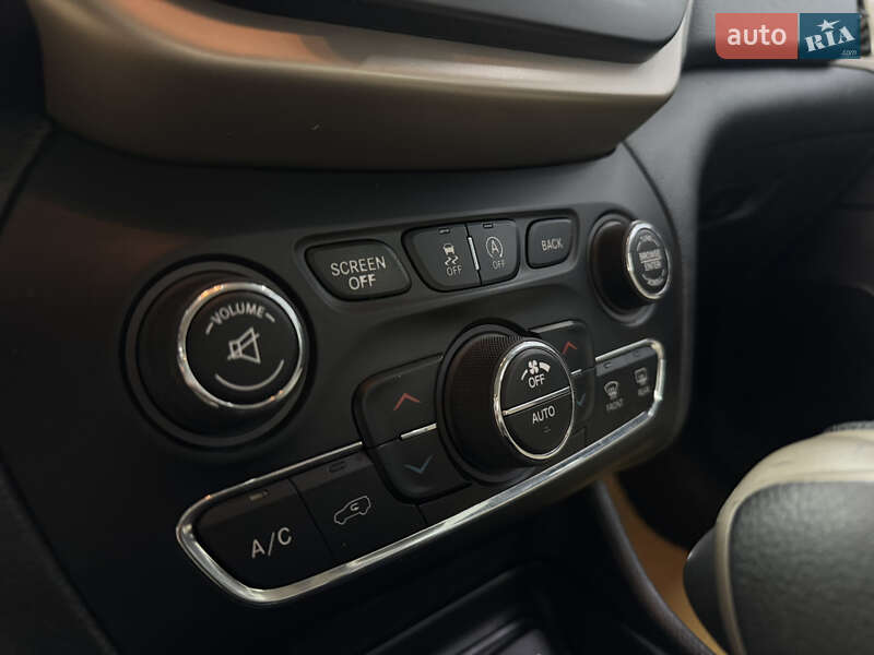 Внедорожник / Кроссовер Jeep Cherokee 2016 в Сумах фото 19 Внедорожник / Кроссовер Jeep Cherokee 2016 в Сумах