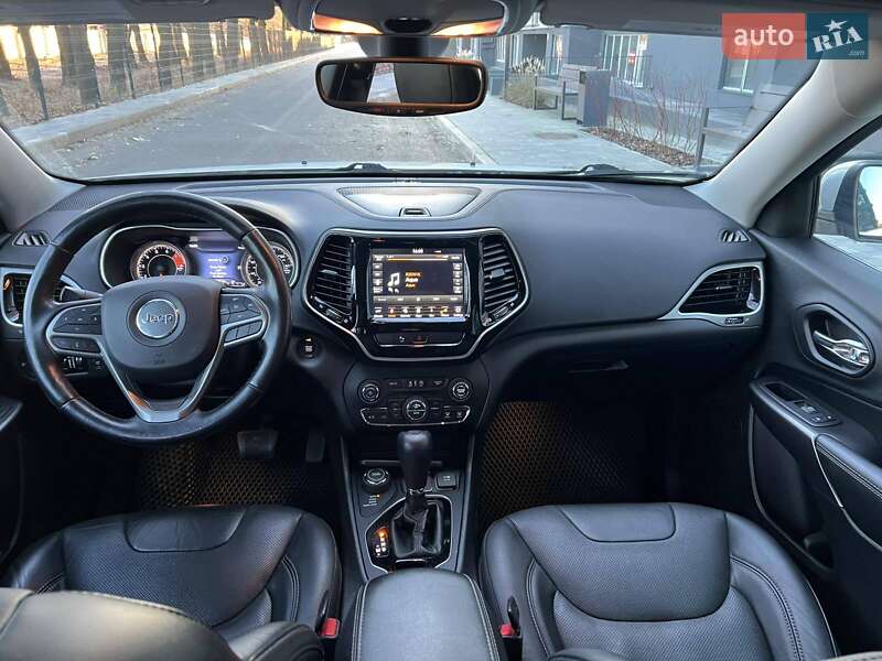 Внедорожник / Кроссовер Jeep Cherokee 2020 в Чернигове
