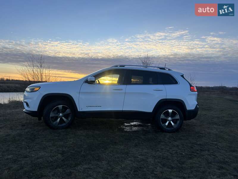Внедорожник / Кроссовер Jeep Cherokee 2020 в Чернигове