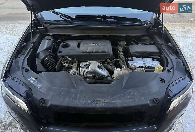 Внедорожник / Кроссовер Jeep Cherokee 2018 в Киеве