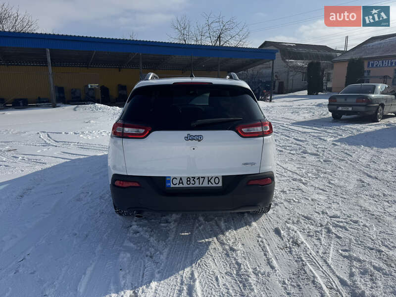 Внедорожник / Кроссовер Jeep Cherokee 2017 в Христиновке фото 7 Внедорожник / Кроссовер Jeep Cherokee 2017 в Христиновке