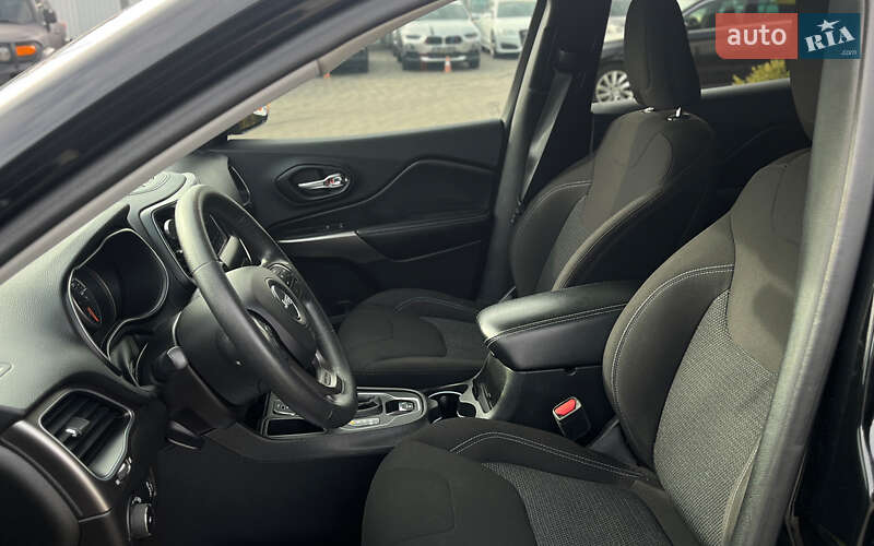 Позашляховик / Кросовер Jeep Cherokee 2018 в Мукачевому