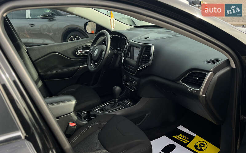 Позашляховик / Кросовер Jeep Cherokee 2018 в Мукачевому