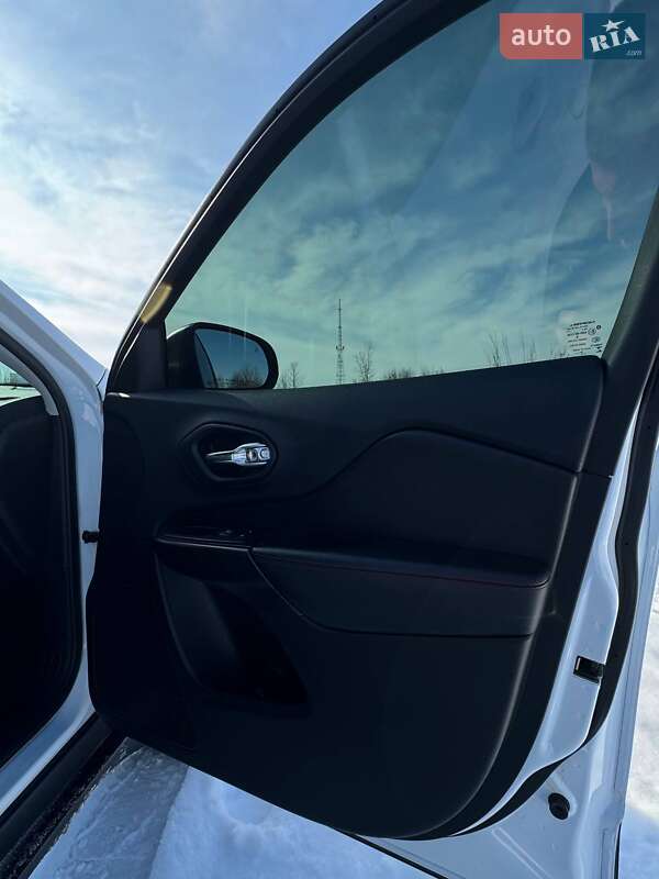 Позашляховик / Кросовер Jeep Cherokee 2018 в Хмельницькому