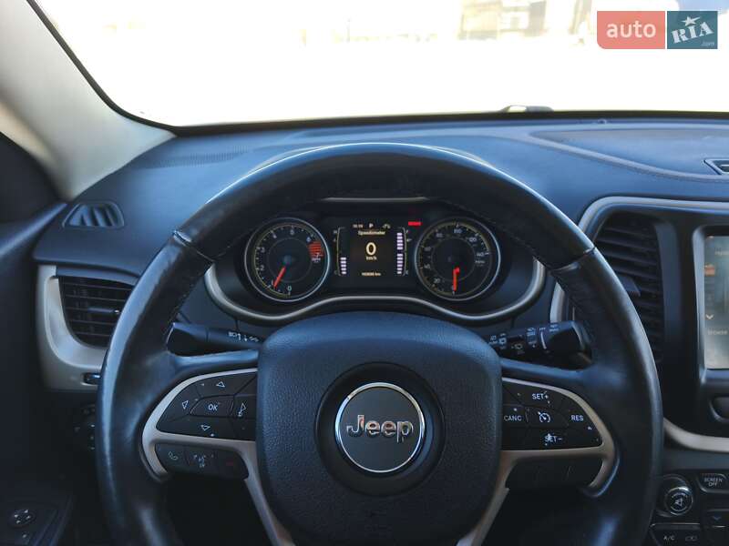 Позашляховик / Кросовер Jeep Cherokee 2015 в Києві фото 13 Позашляховик / Кросовер Jeep Cherokee 2015 в Києві