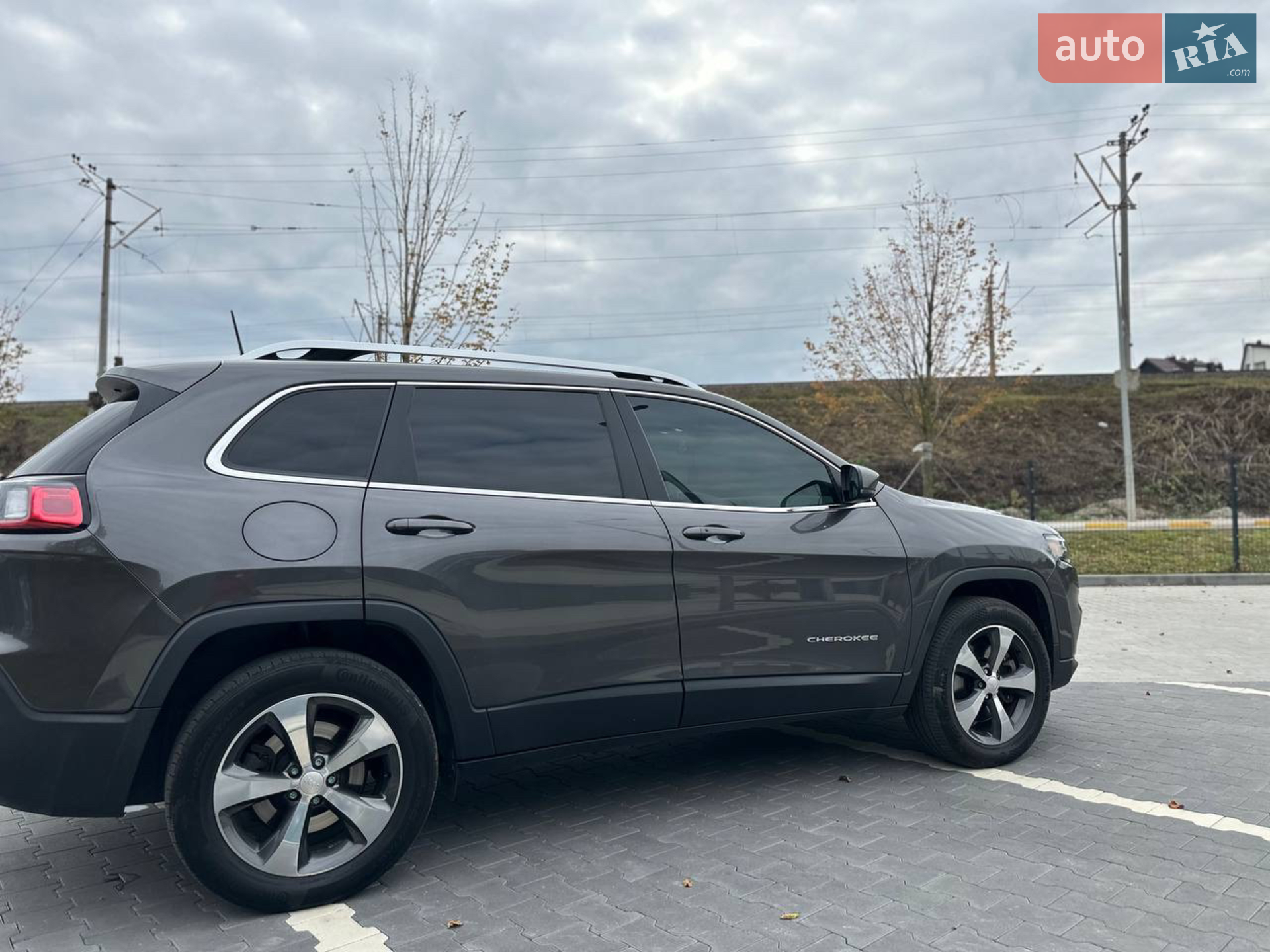 2018 Jeep Cherokee - мініатюра 3