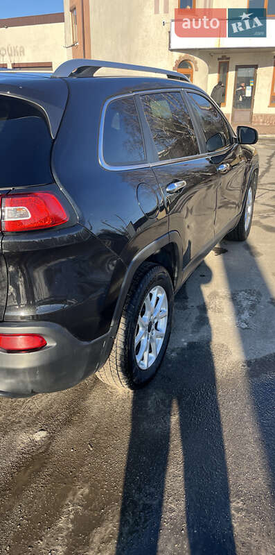 Внедорожник / Кроссовер Jeep Cherokee 2015 в Харькове