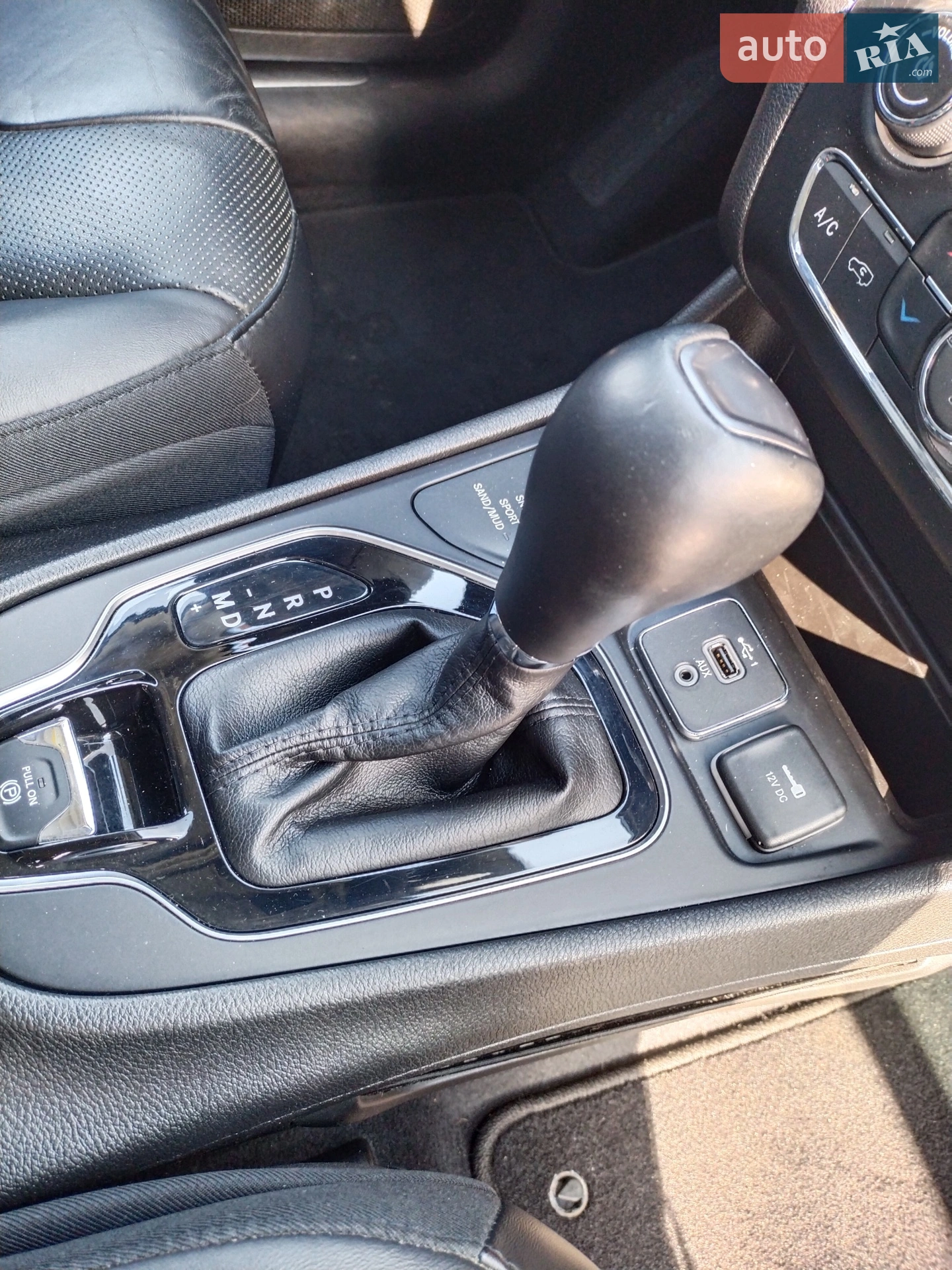 2019 Jeep Cherokee - мініатюра 3