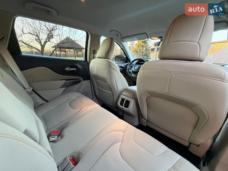 Внедорожник / Кроссовер Jeep Cherokee 2020 в Виннице