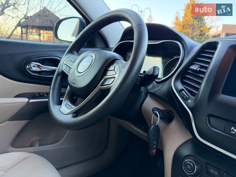 Внедорожник / Кроссовер Jeep Cherokee 2020 в Виннице