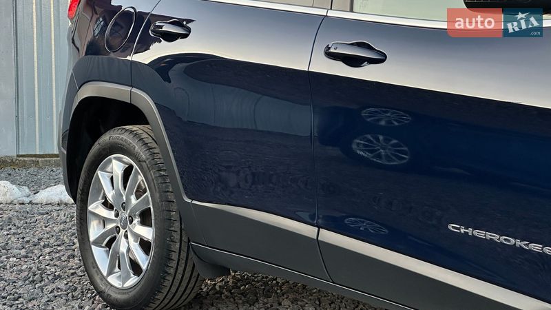 Внедорожник / Кроссовер Jeep Cherokee 2015 в Самборе