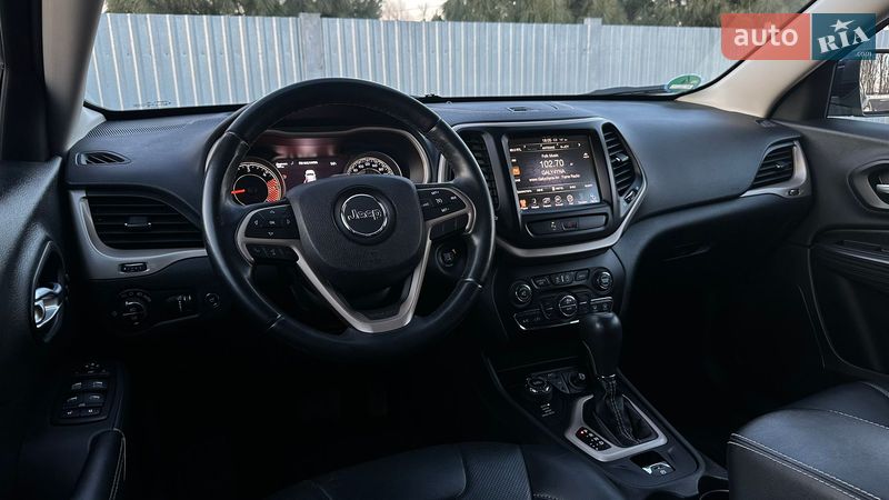 Внедорожник / Кроссовер Jeep Cherokee 2015 в Самборе