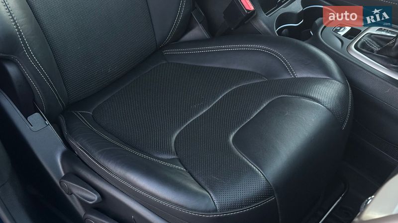 Внедорожник / Кроссовер Jeep Cherokee 2015 в Самборе