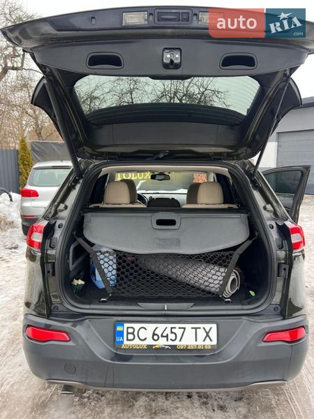 Внедорожник / Кроссовер Jeep Cherokee 2016 в Львове