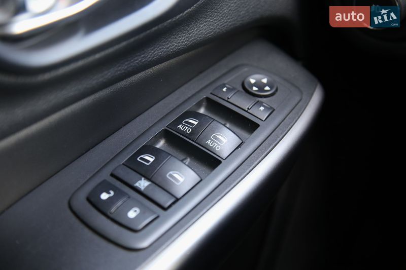 Внедорожник / Кроссовер Jeep Cherokee 2018 в Харькове