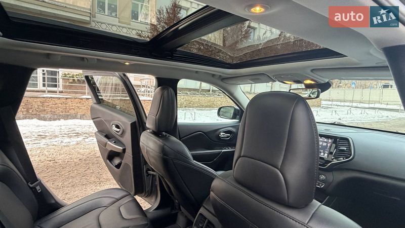 Позашляховик / Кросовер Jeep Cherokee 2022 в Києві