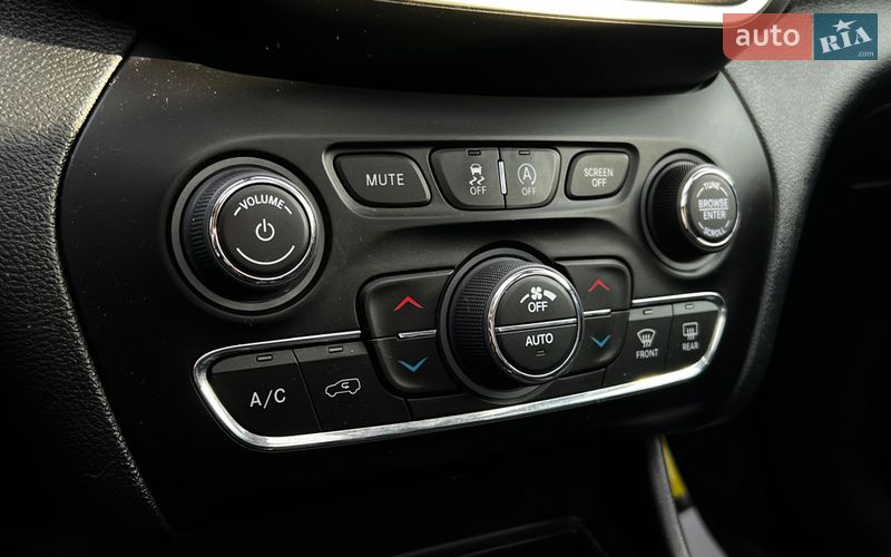 Внедорожник / Кроссовер Jeep Cherokee 2019 в Львове