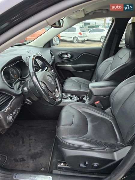 Внедорожник / Кроссовер Jeep Cherokee 2020 в Кропивницком