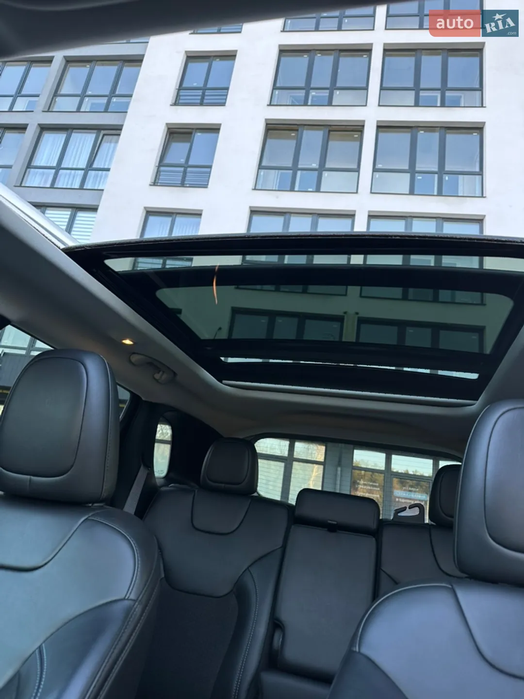 2019 Jeep Cherokee - мініатюра 22