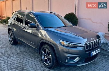 Внедорожник / Кроссовер Jeep Cherokee 2019 в Хмельницком