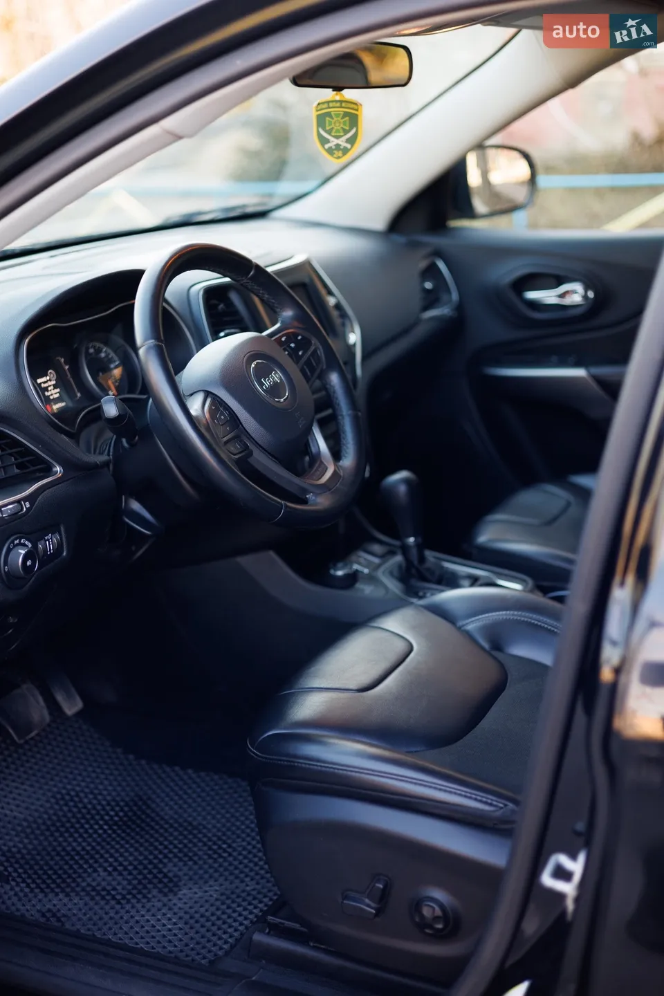 2018 Jeep Cherokee - мініатюра 13
