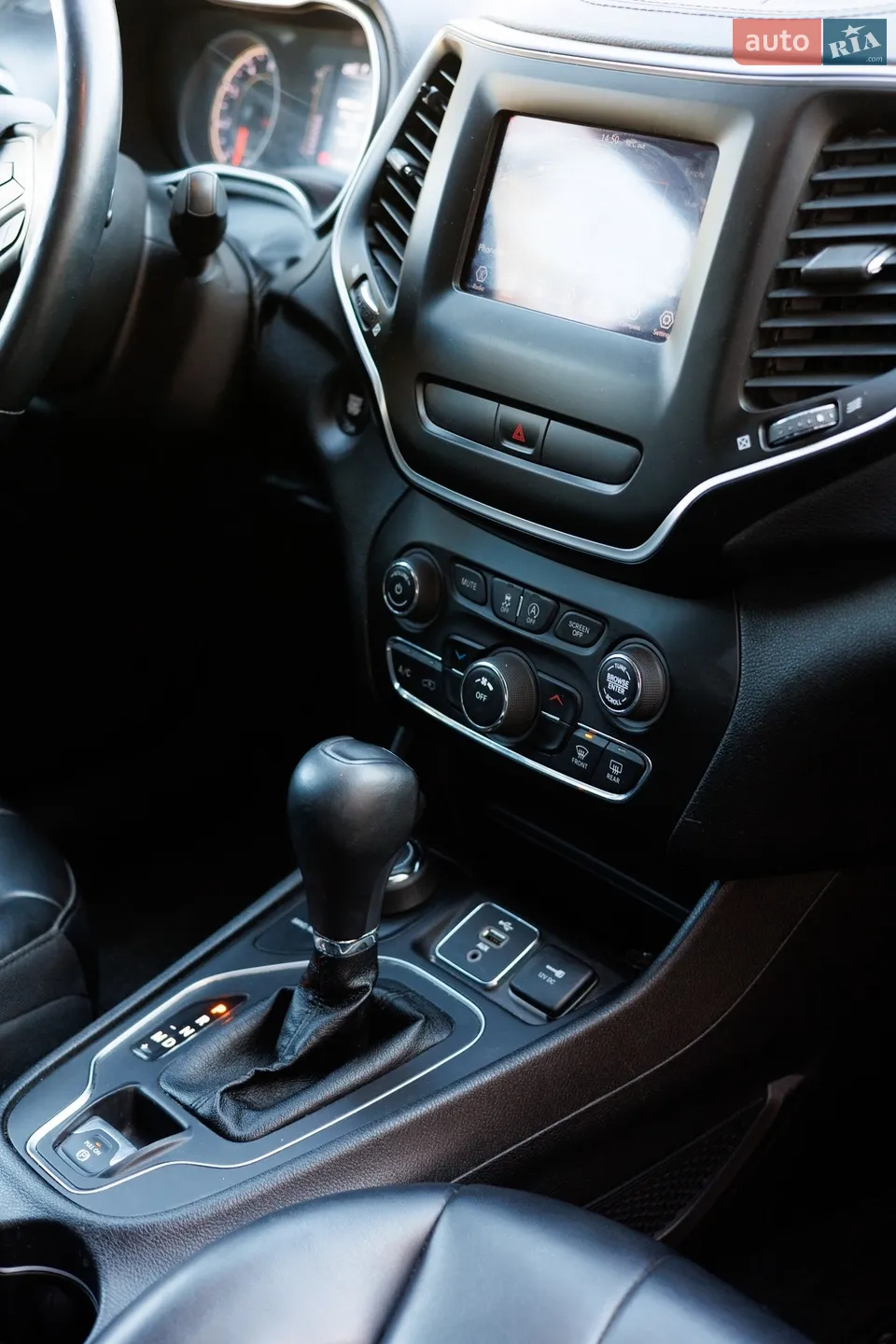 2018 Jeep Cherokee - мініатюра 18