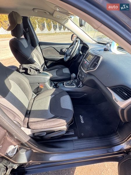 Внедорожник / Кроссовер Jeep Cherokee 2014 в Борисполе