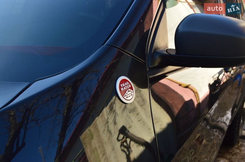 Внедорожник / Кроссовер Jeep Cherokee 2015 в Житомире