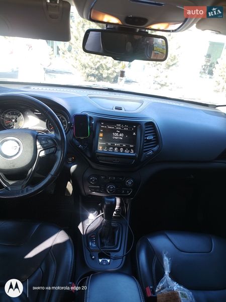 Внедорожник / Кроссовер Jeep Cherokee 2014 в Хмельницком