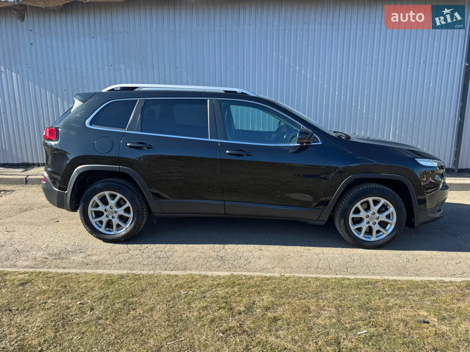 2015 Jeep Cherokee - мініатюра 24