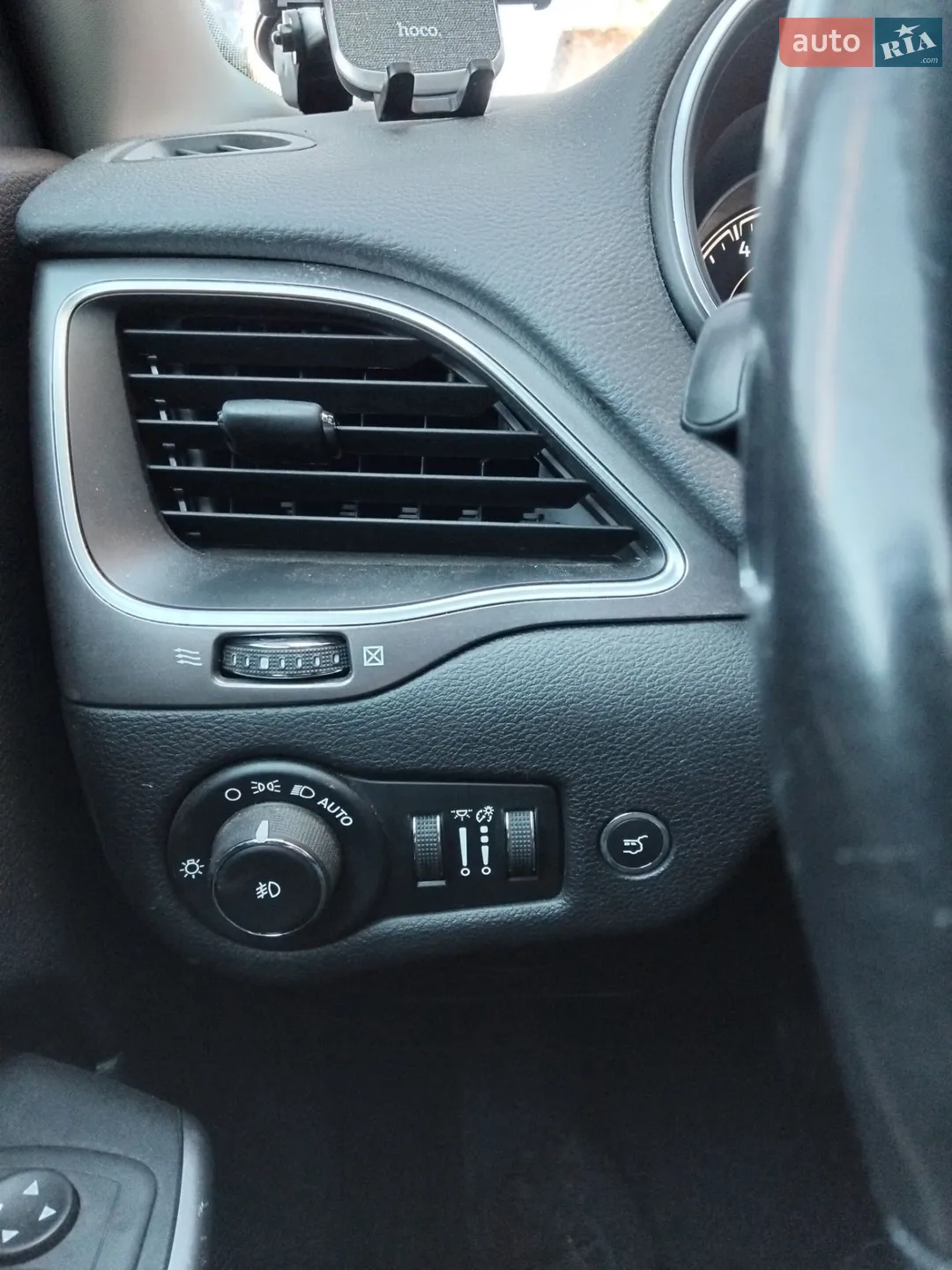2019 Jeep Cherokee - мініатюра 5