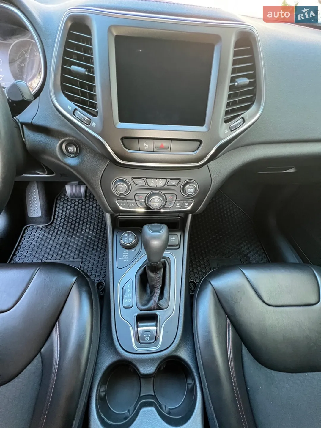 2019 Jeep Cherokee - мініатюра 11