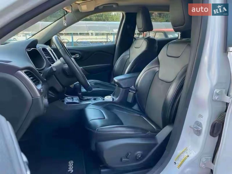 Позашляховик / Кросовер Jeep Cherokee 2018 в Києві