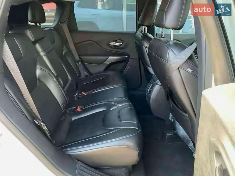 Позашляховик / Кросовер Jeep Cherokee 2018 в Києві