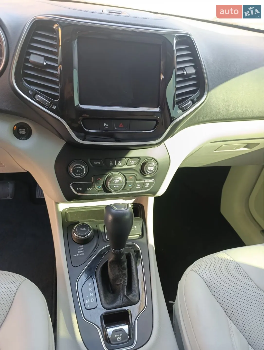 2019 Jeep Cherokee - мініатюра 9