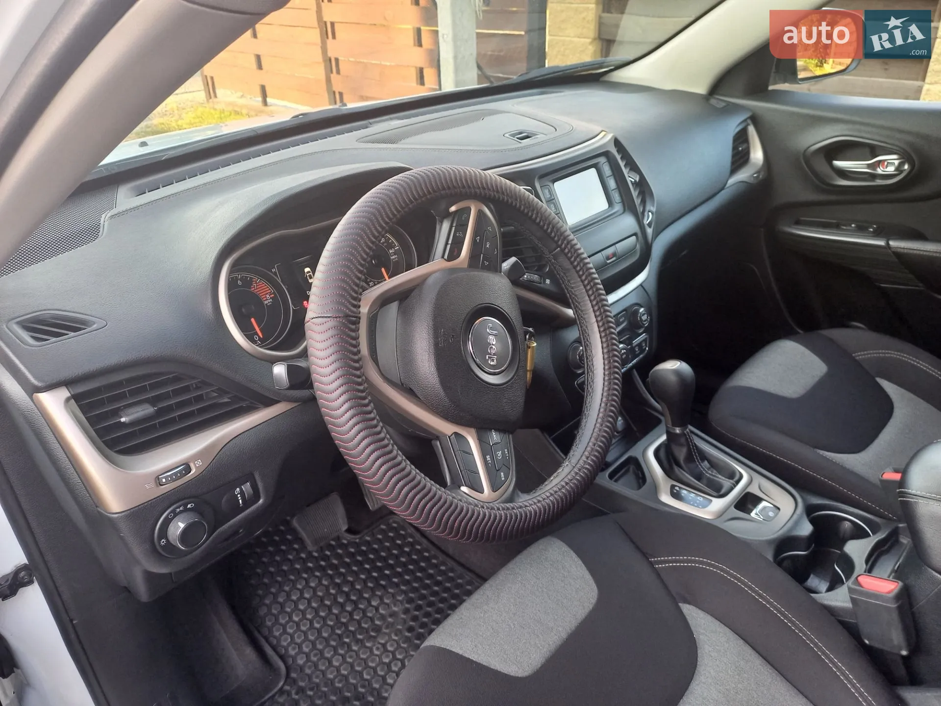 2016 Jeep Cherokee - мініатюра 2