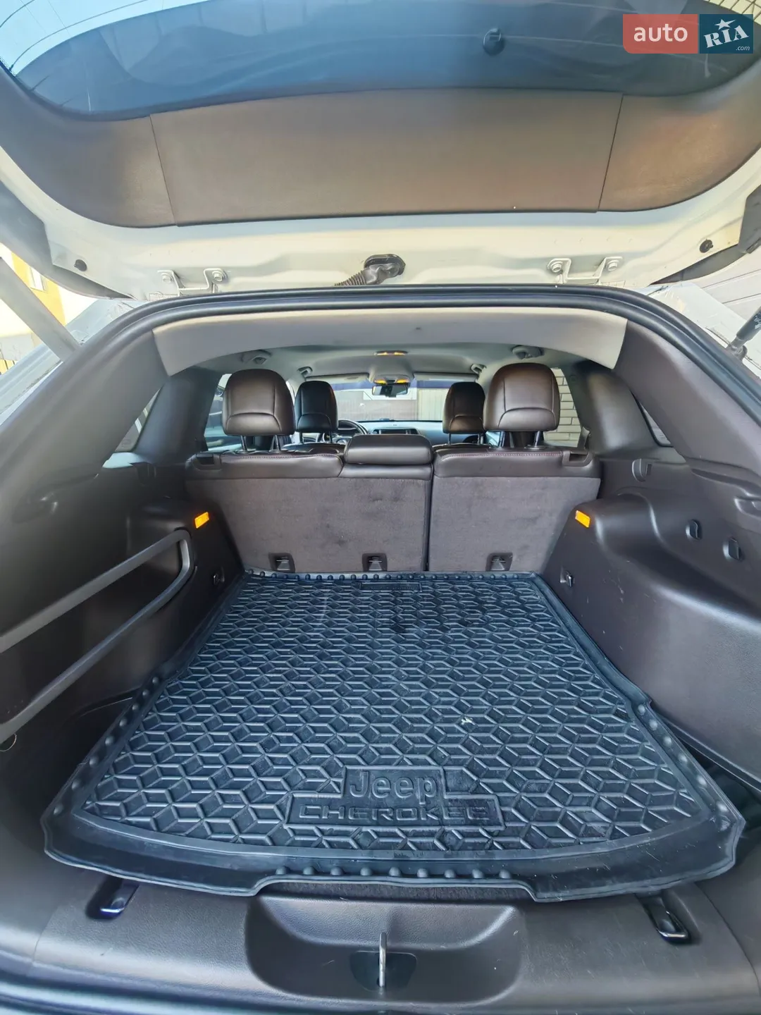 2015 Jeep Cherokee - мініатюра 26