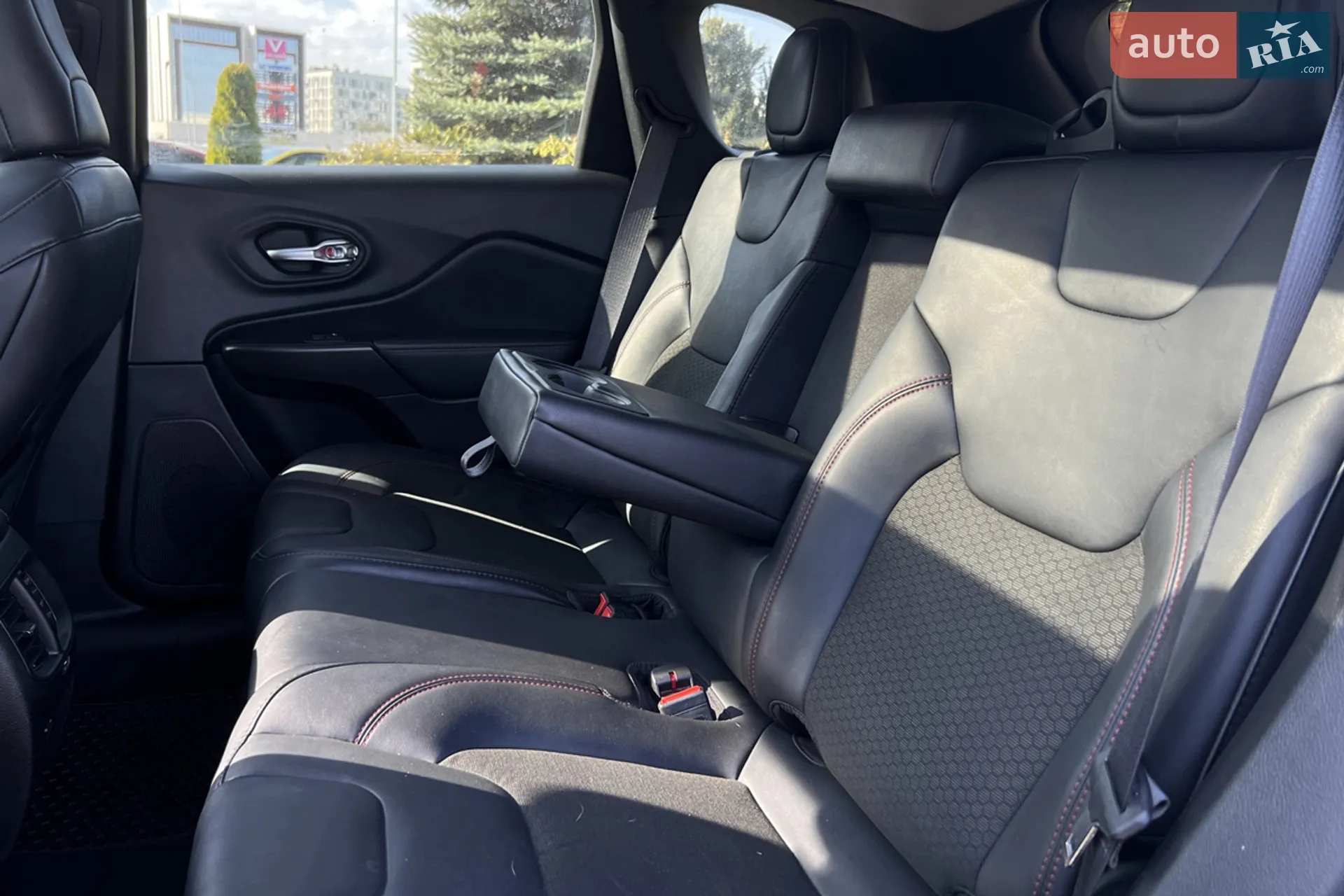 2021 Jeep Cherokee - мініатюра 25