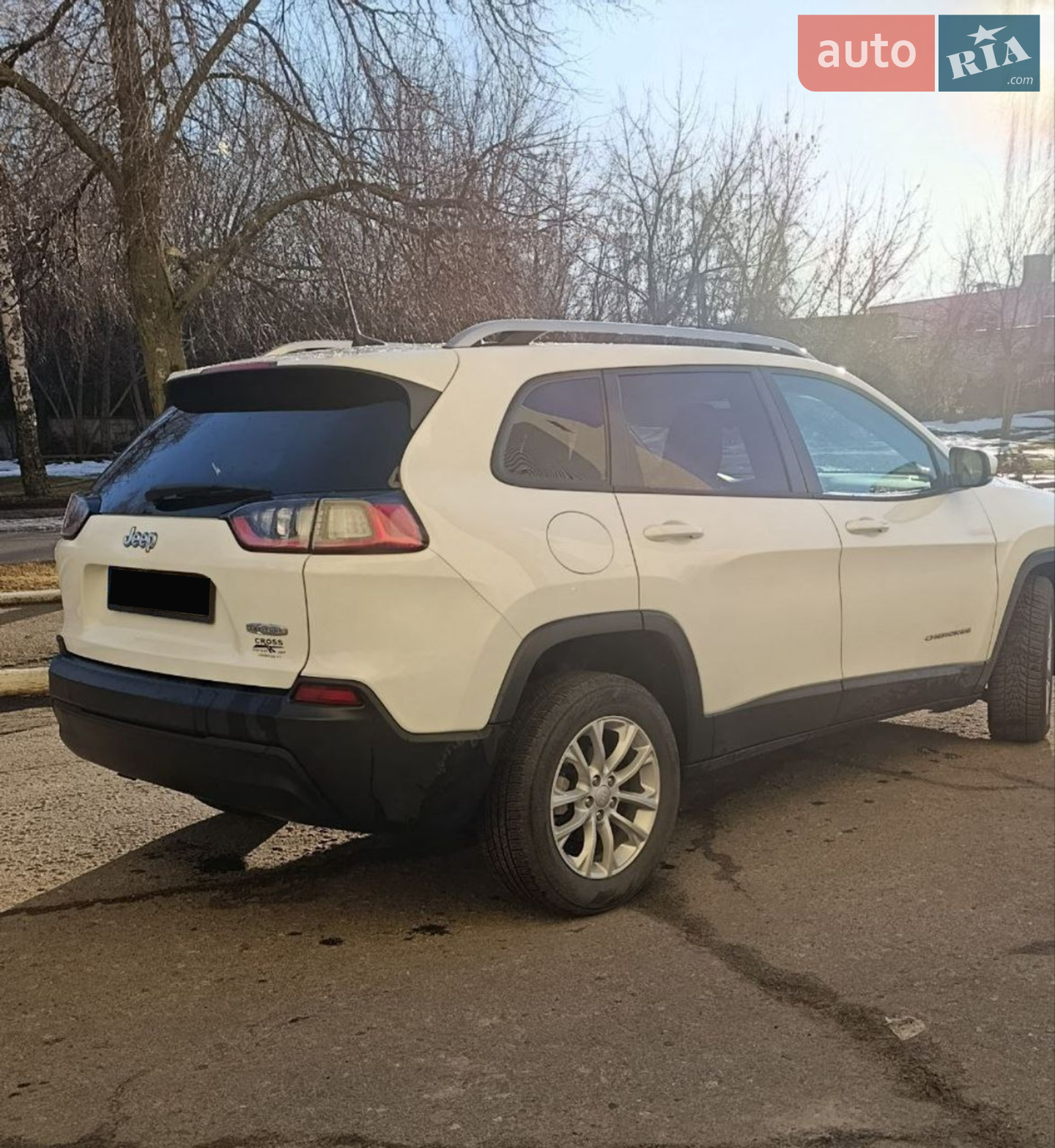 2020 Jeep Cherokee - мініатюра 3
